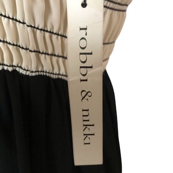 ROBBI & NIKKI Chiffon Wide Leg Smocked Jumpsuit Beige Black Strapless XS NWT - Picture 5 of 7